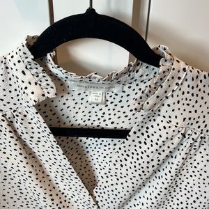Black and White patterned top